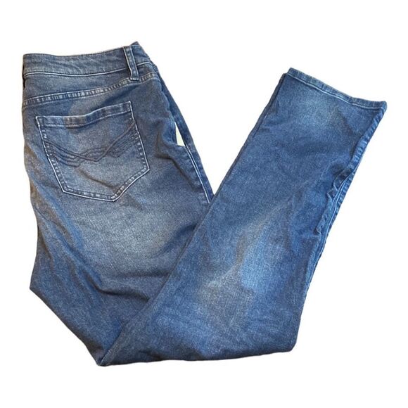 Idyllwind Women’s High Rise Straight leg Jeans - Picture 1 of 7